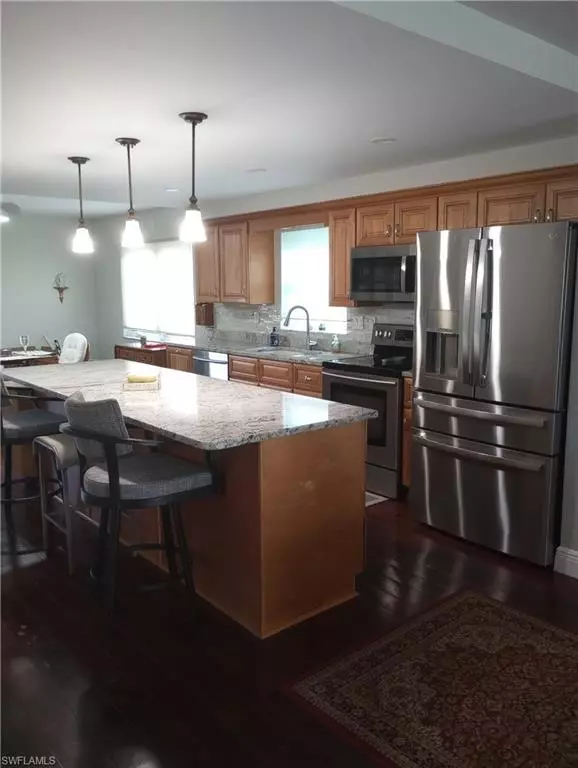 Cape Coral, FL 33991,2133 SW Pine LN #1