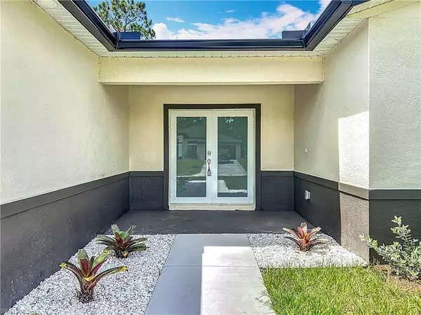 Lehigh Acres, FL 33974,912 Anthony ST E