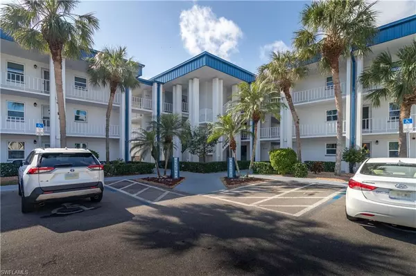 1724 Pine Valley DR #204, Fort Myers, FL 33907