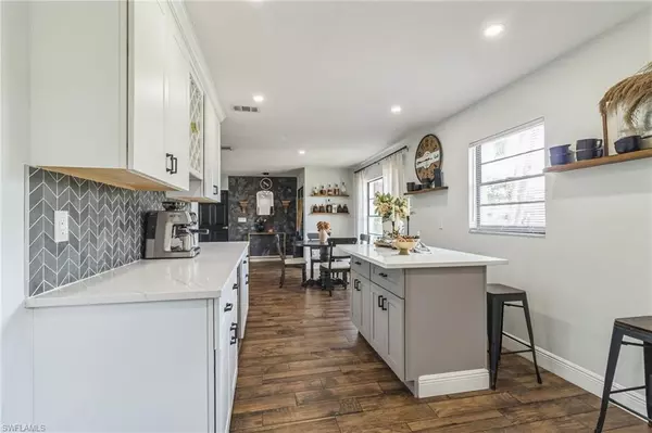 Fort Myers, FL 33919,1019 Wyomi DR