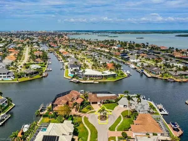 242 Angler CT, Marco Island, FL 34145