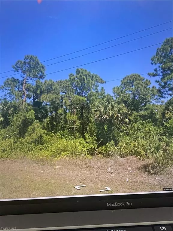 Lehigh Acres, FL 33973,4952 Leonard BLVD S