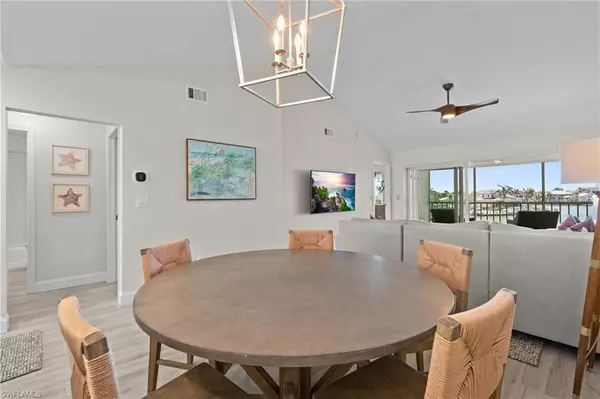 Naples, FL 34108,10682 Gulf Shore DR #301