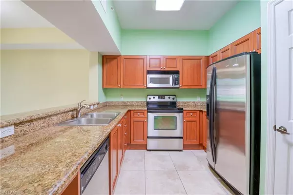 Estero, FL 33928,20221 Estero Gardens CIR #107