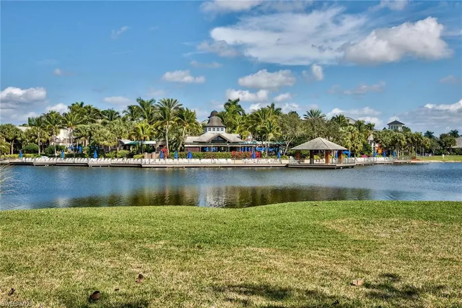 4695 Hawks Nest WAY #H-202, Naples, FL 34114