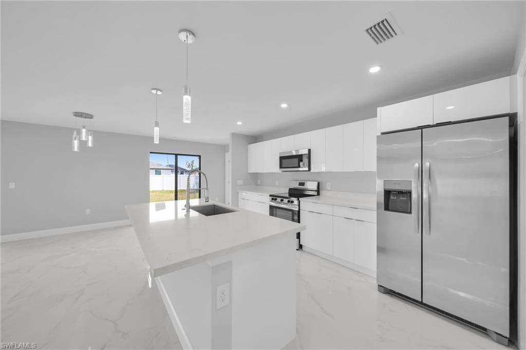 Cape Coral, FL 33993,2607 NW 22nd ST