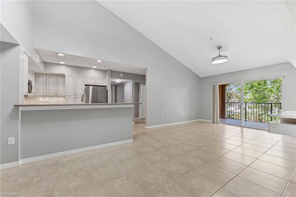 1210 Wildwood Lakes BLVD #304, Naples, FL 34104