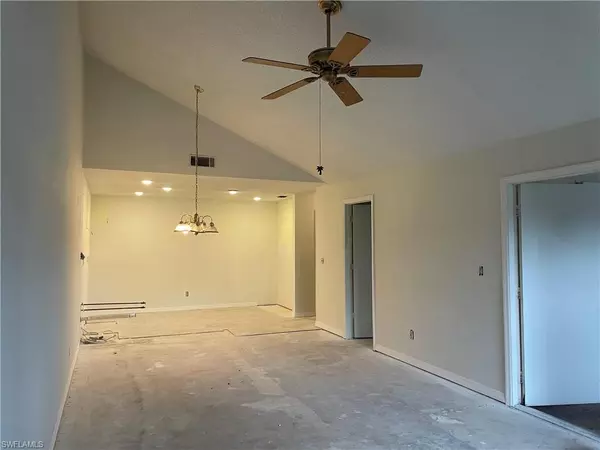 North Fort Myers, FL 33917,5603 Foxlake DR