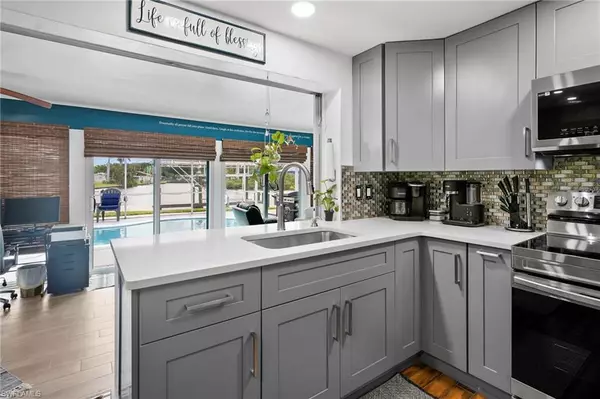 North Fort Myers, FL 33903,399 Grenier DR