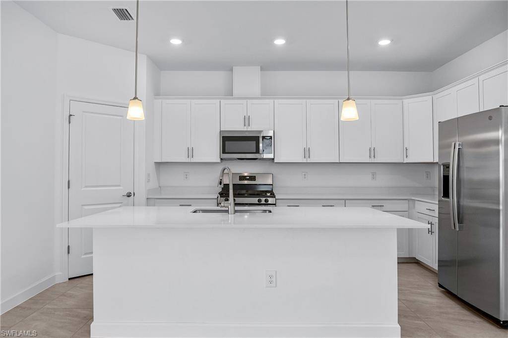 Estero, FL 33928,18311 Ridgeline DR