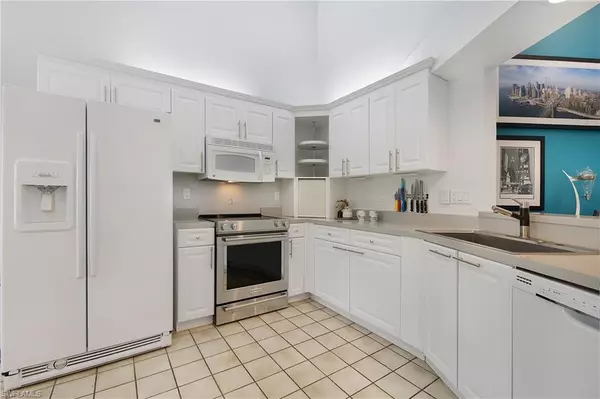 Naples, FL 34108,8375 EXCALIBUR CIR #I4