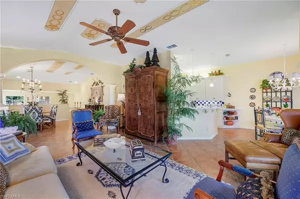 Estero, FL 34135,10801 Crooked River RD #203