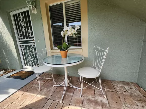 Naples, FL 34104,840 New Waterford DR #O-103