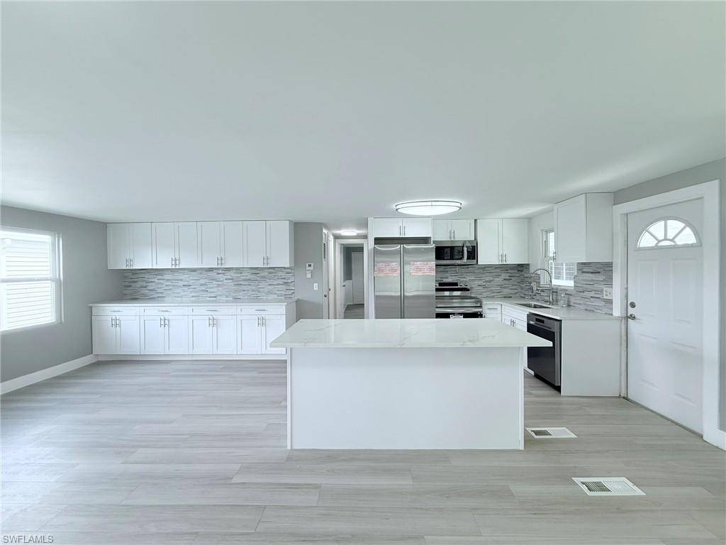 Fort Myers, FL 33905,44A Channel LN