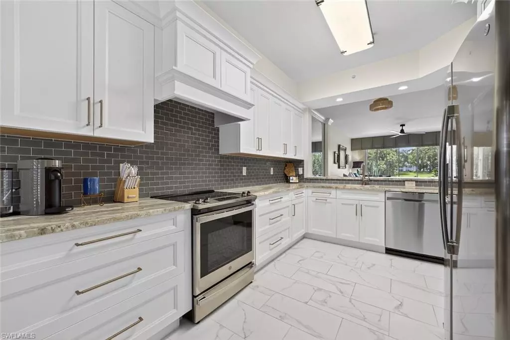 Naples, FL 34109,1940 Willow Bend CIR #102