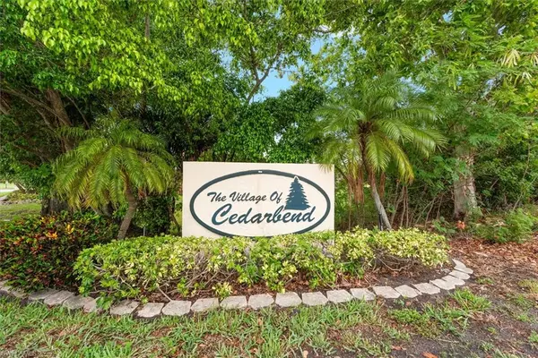 Fort Myers, FL 33919,5249 Cedarbend DR #2