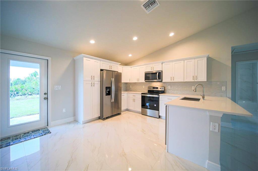 Lehigh Acres, FL 33972,131 Sanborn DR