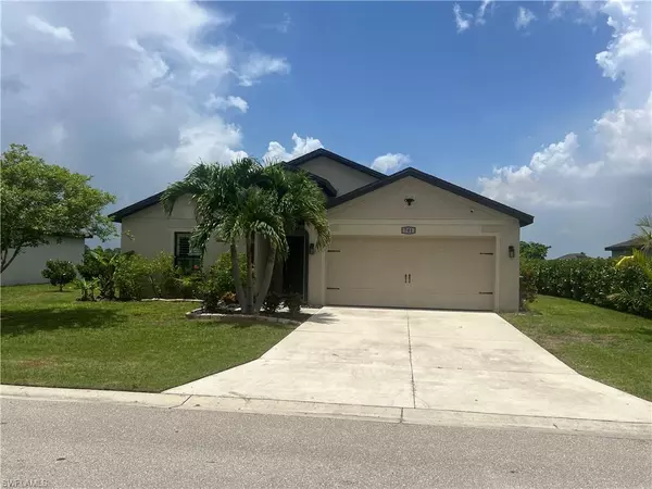 741 Center Lake ST, Lehigh Acres, FL 33974