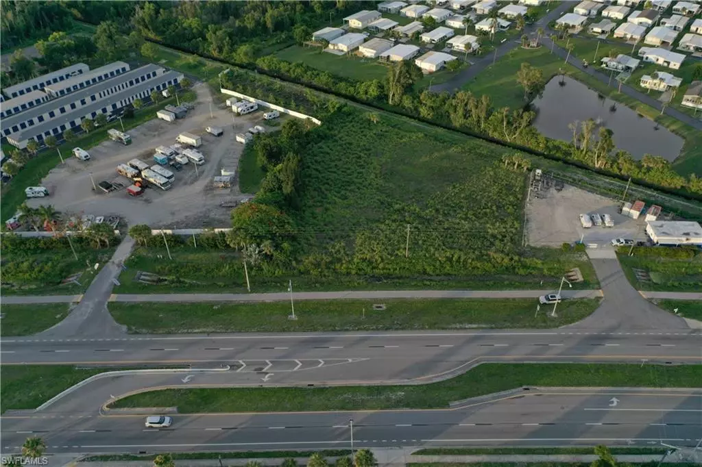 North Fort Myers, FL 33903,2536 N Tamiami TRL