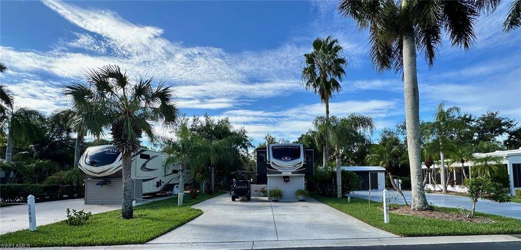 1678 Diamond Lake CIR, Naples, FL 34114