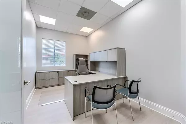 Naples, FL 34109,9180 Galleria CT #F