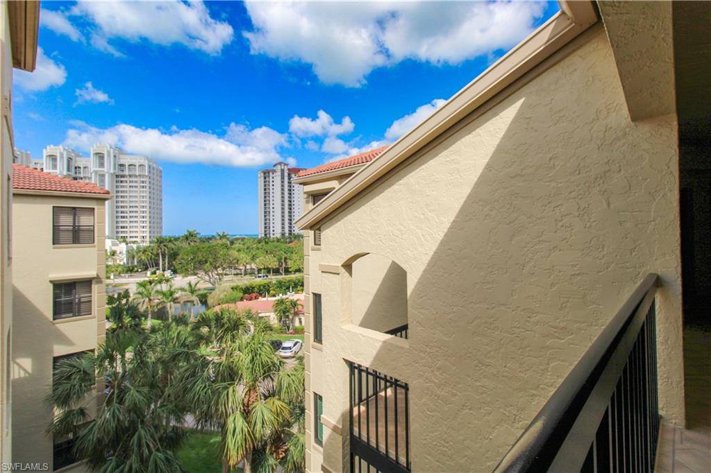 Naples, FL 34108,7024 Pelican Bay BLVD #F-504