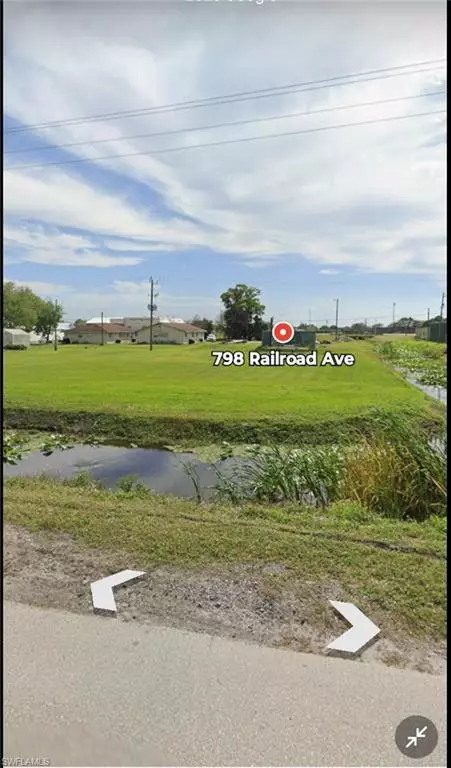 784 Railroad AVE NW, Moore Haven, FL 33471