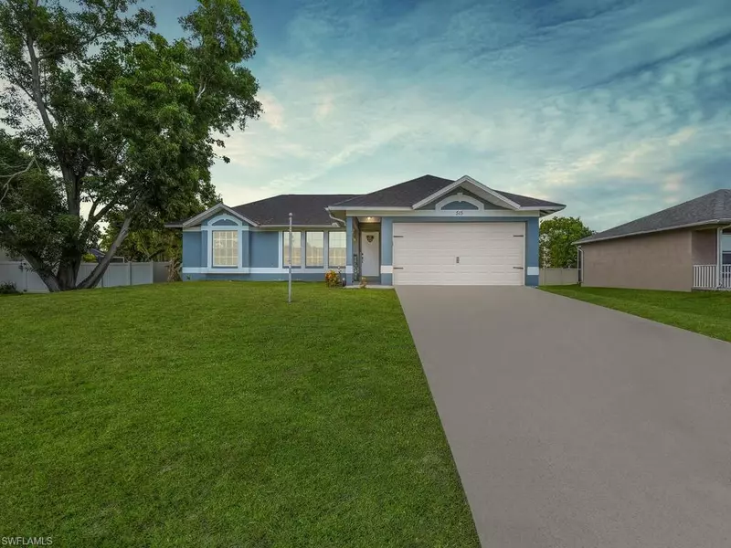 515 SW 9th CT, Cape Coral, FL 33991