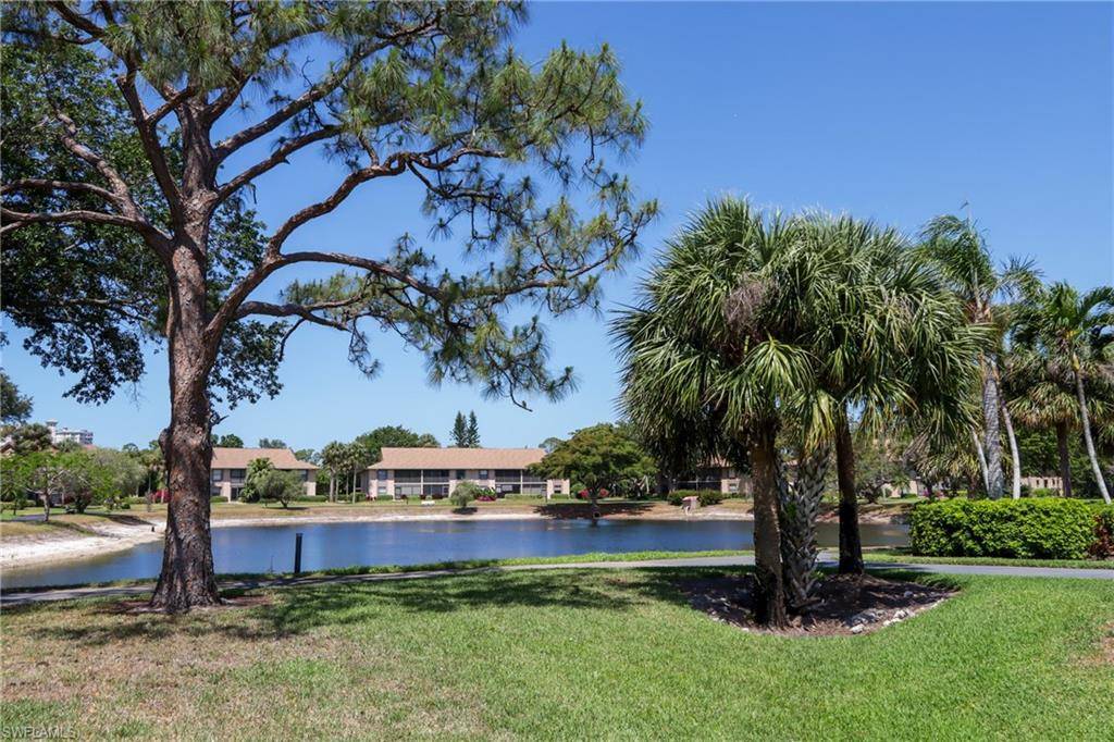 505 Lake Louise CIR #101, Naples, FL 34110