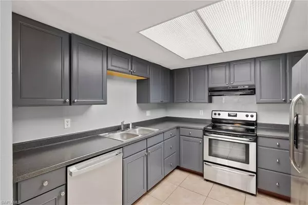 Estero, FL 33928,3140 Seasons WAY #510