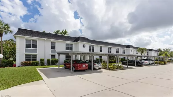 6884 Sandtrap DR #4, Fort Myers, FL 33919
