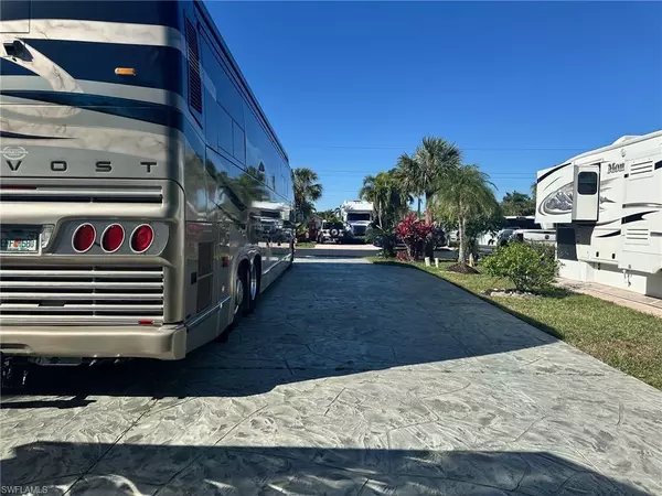 Naples, FL 34114,1650 Diamond Lake CIR