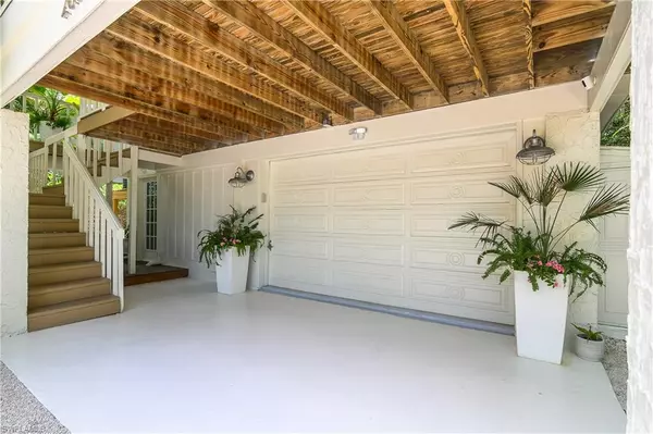Naples, FL 34112,2832 Weeks AVE