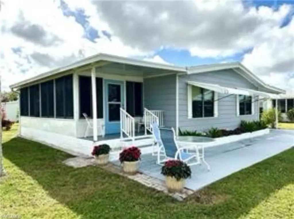 Bonita Springs, FL 34135,26270 Queen Mary LN