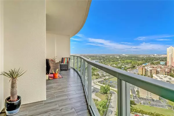 Fort Myers, FL 33916,3000 Oasis Grand BLVD #2205
