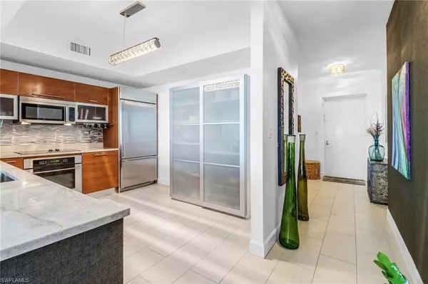 Fort Myers, FL 33916,3000 Oasis Grand BLVD #2205