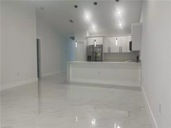 Lehigh Acres, FL 33971,2403 Dogwood AVE N