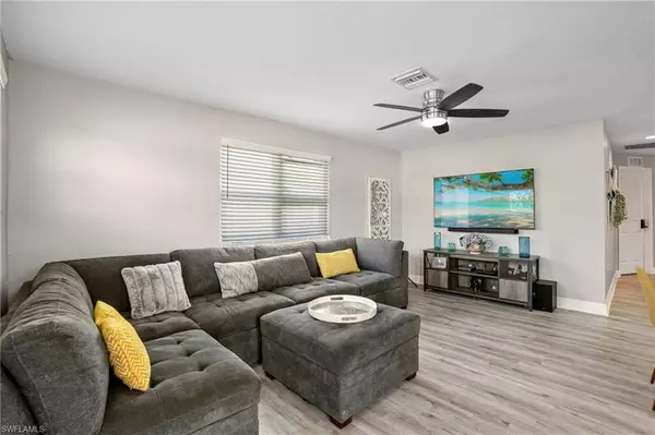 Fort Myers, FL 33907,4855 West DR