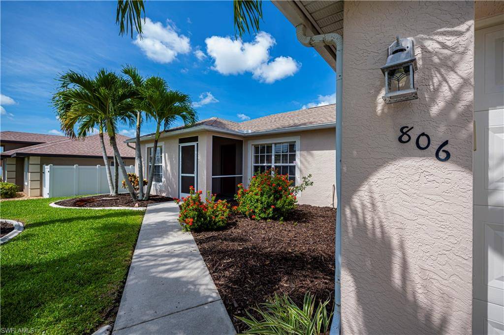 Cape Coral, FL 33991,806 SW 4th AVE