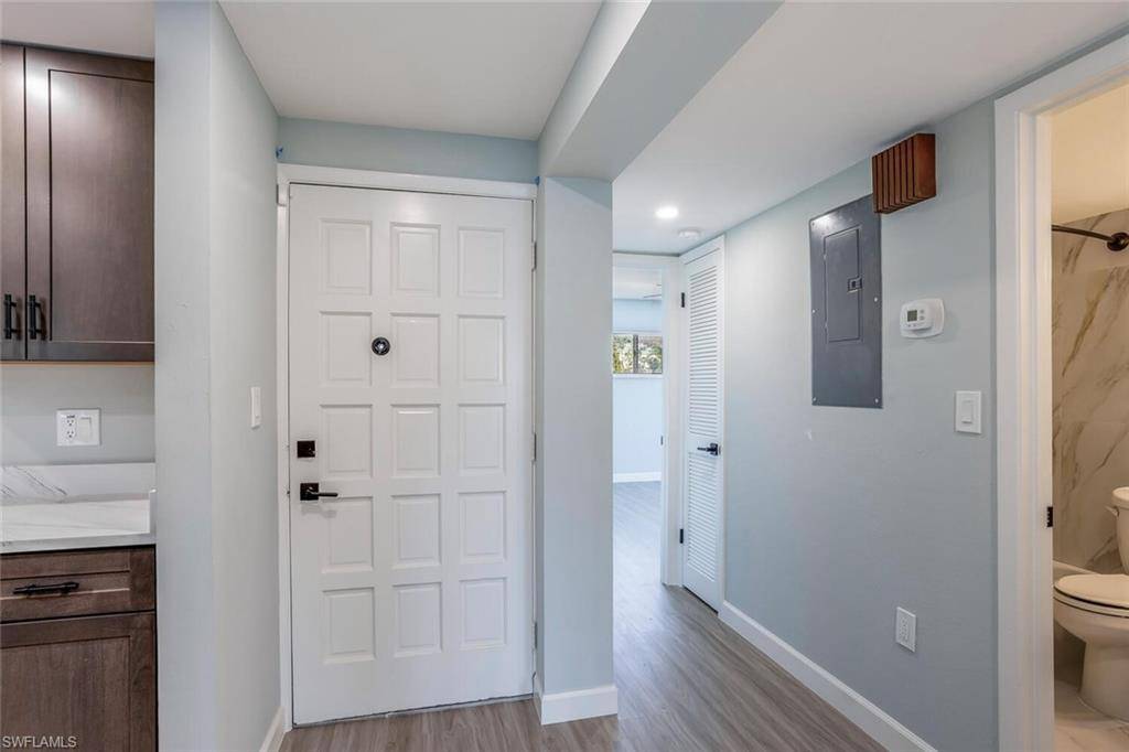 Fort Myers, FL 33919,6102 Whiskey Creek DR #205