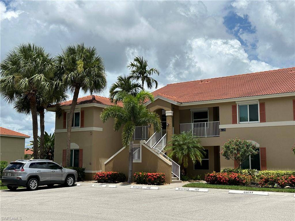 6720 Huntington Lakes CIR #202, Naples, FL 34119