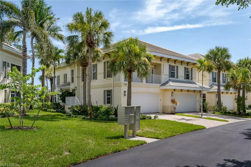 Naples, FL 34110,330 Grove CT #2-201