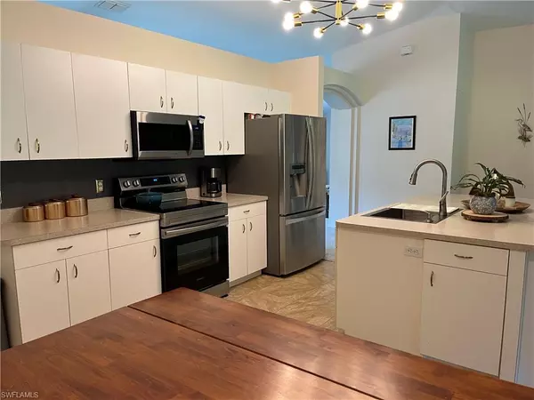 Naples, FL 34117,4260 16th AVE SE