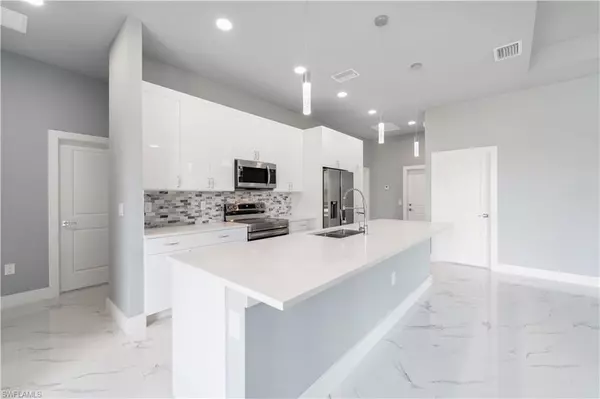 Lehigh Acres, FL 33976,4002 22nd ST SW