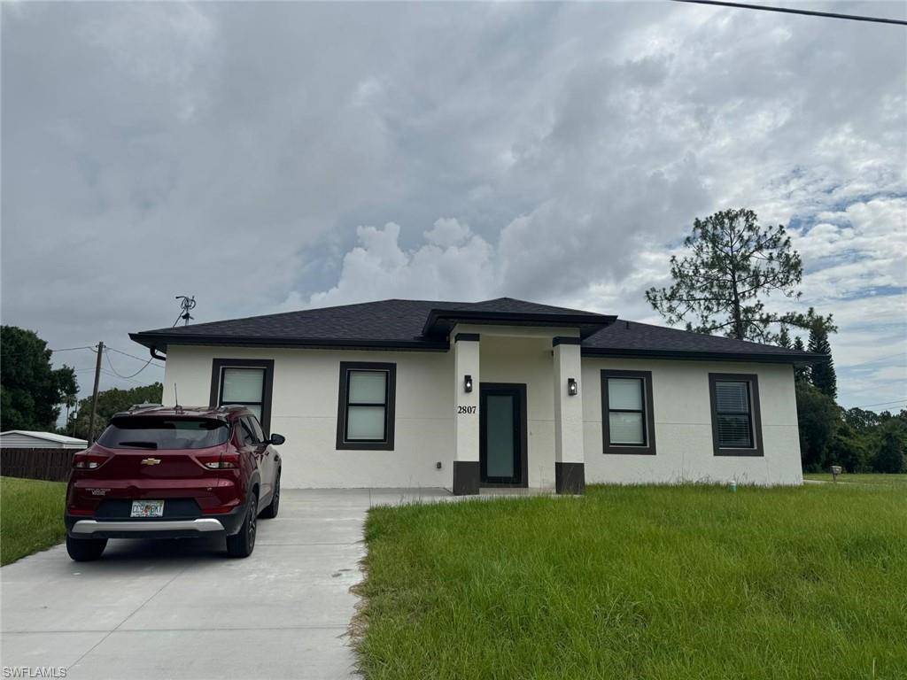 2807 Leeland Heights #B BLVD, Lehigh Acres, FL 33936