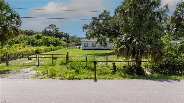 North Fort Myers, FL 33917,8109 Bartholomew DR