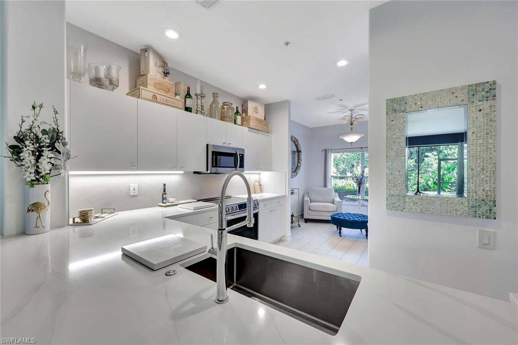1045 Tarpon Cove DR #102, Naples, FL 34110