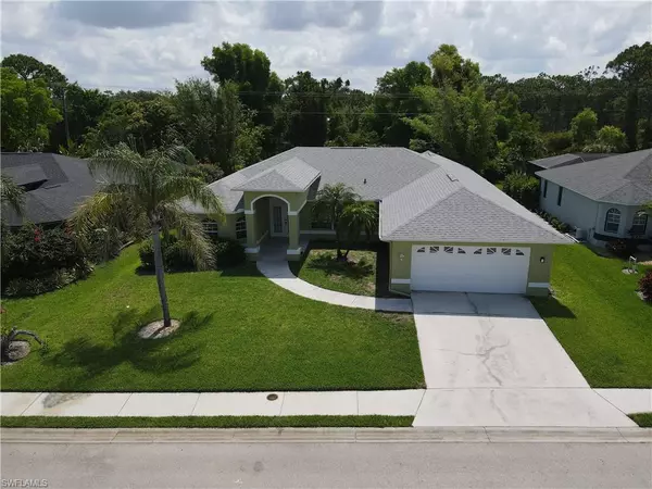 23447 Olde Meadowbrook CIR, Estero, FL 34134
