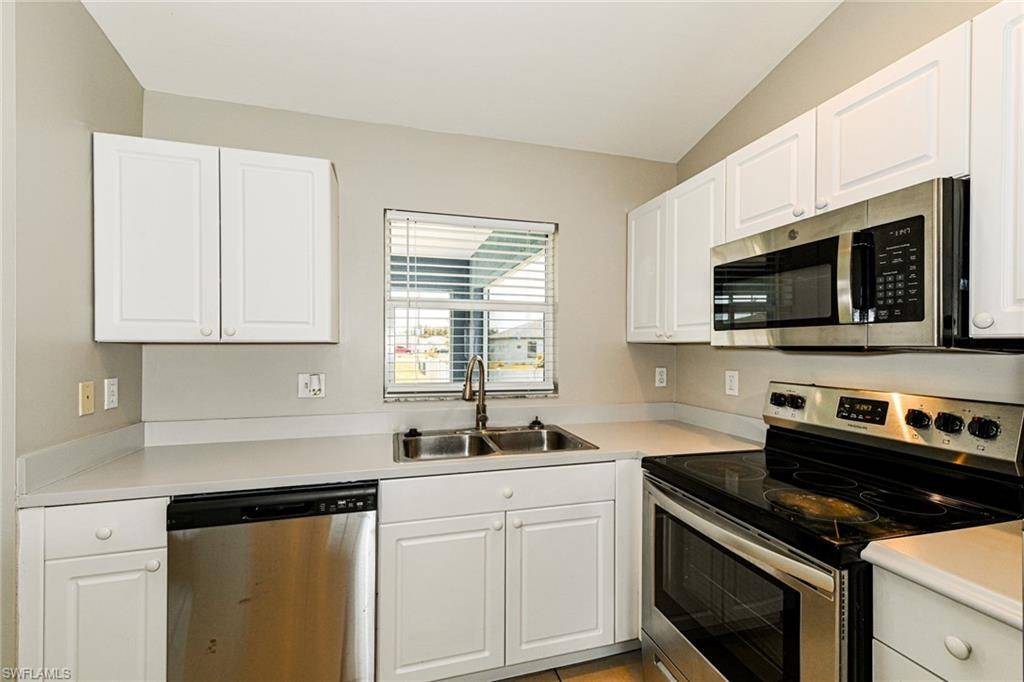 Fort Myers, FL 33913,113 Blackstone DR