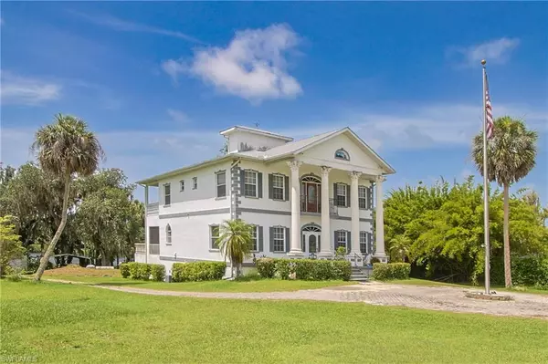 Alva, FL 33920,21810 Pearl ST